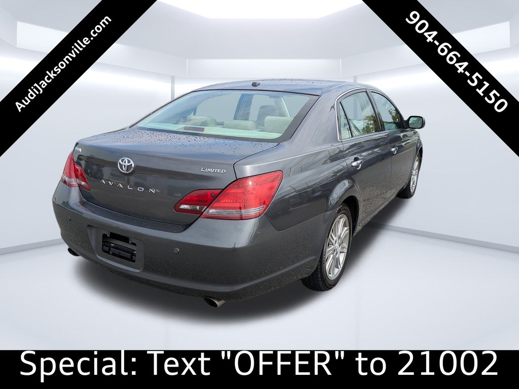 2010 Toyota Avalon Limited photo 3