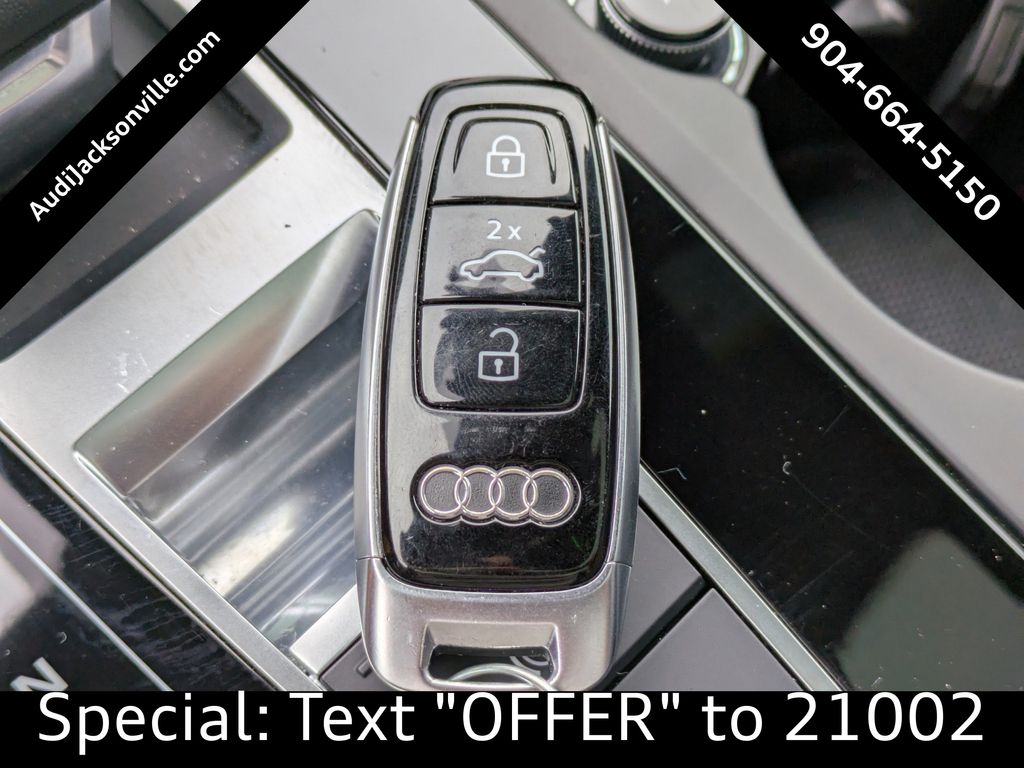2023 Audi Q7 45 Premium Plus photo 4