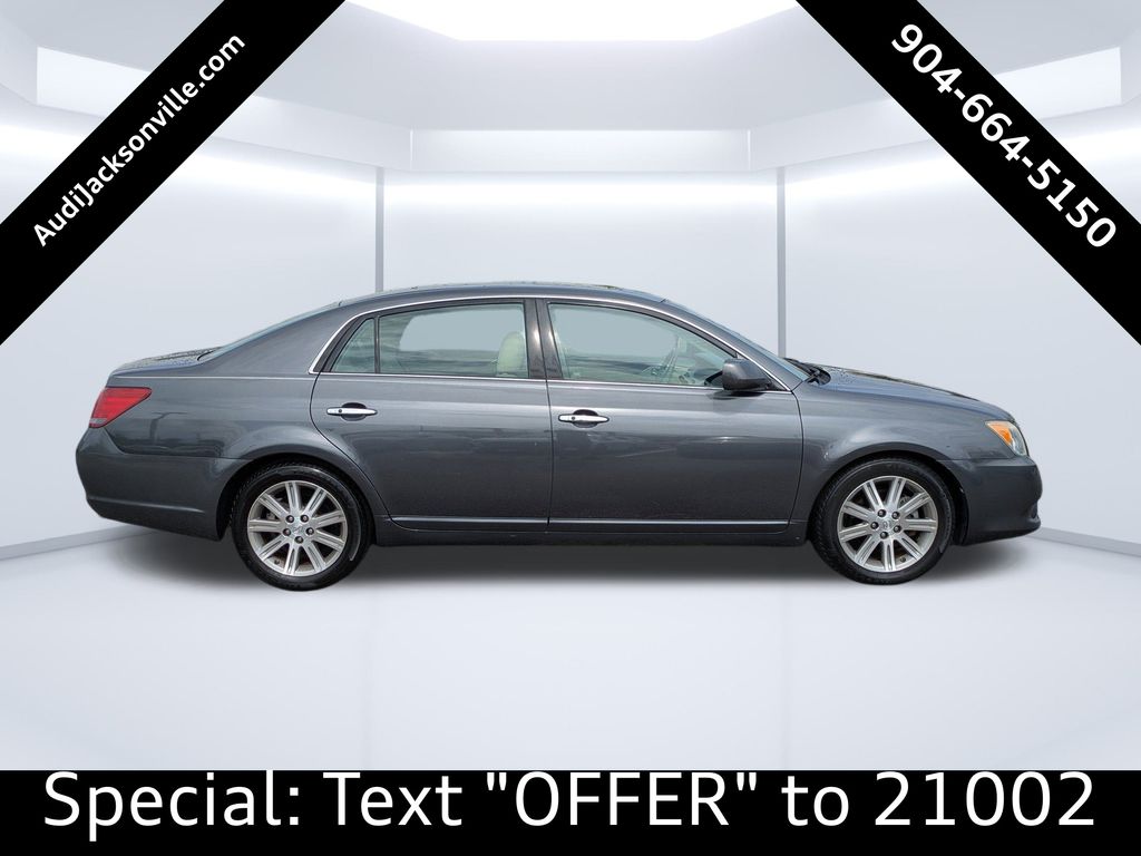 2010 Toyota Avalon Limited photo 2