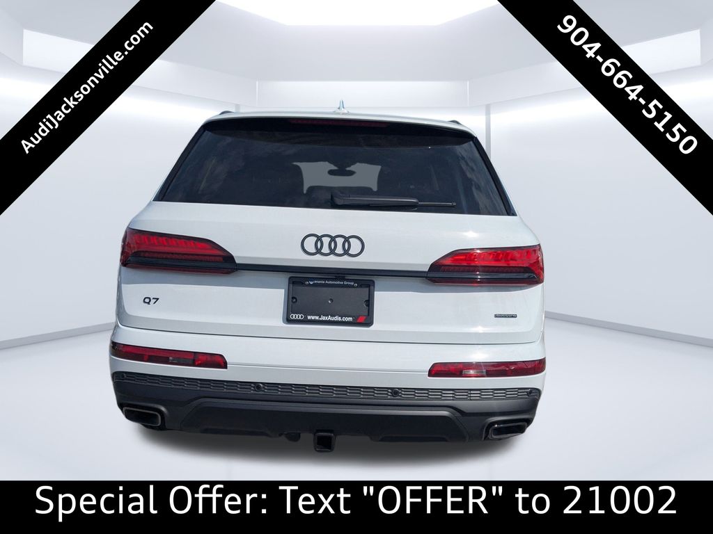 2025 Audi Q7 55 Premium Plus photo 3