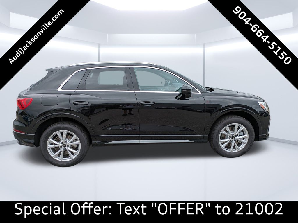 2025 Audi Q3 S line Premium photo 2