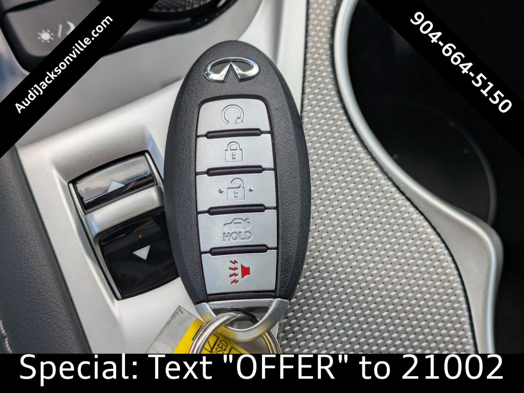 2017 Infiniti Q50 3.0t Premium photo 4