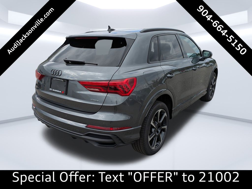 2025 Audi Q3 S line Premium Plus photo 3