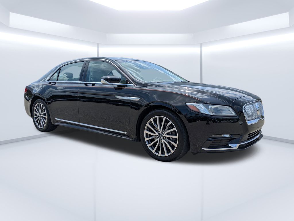 2018 Lincoln Continental Select's photo