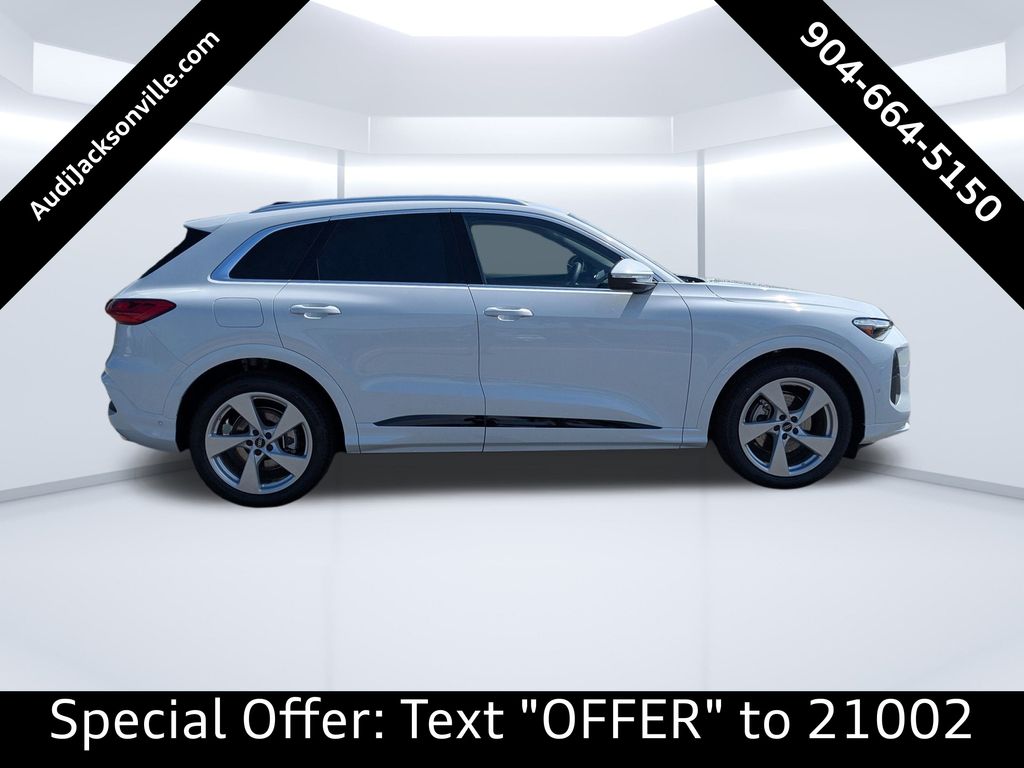 2025 Audi Q5 2.0T Prestige photo 2