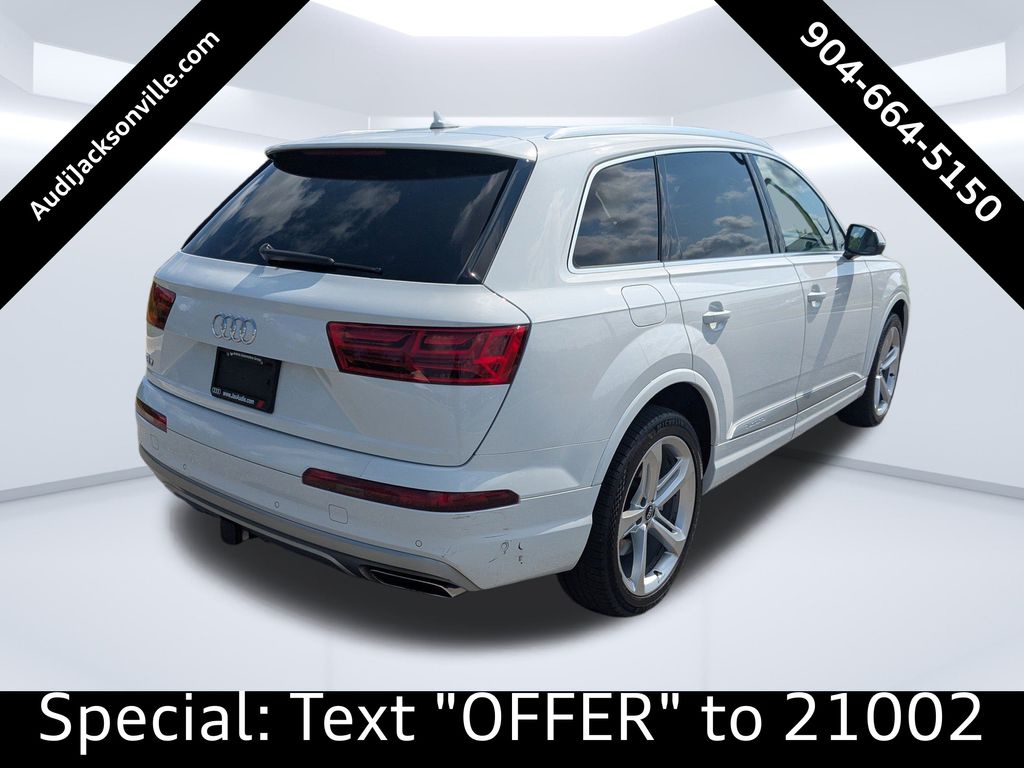 2019 Audi Q7 55 Prestige photo 2