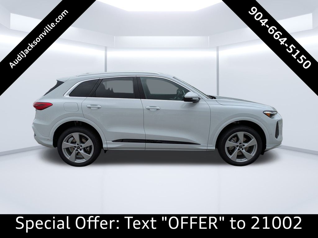 2025 Audi Q5 Premium Plus photo 2