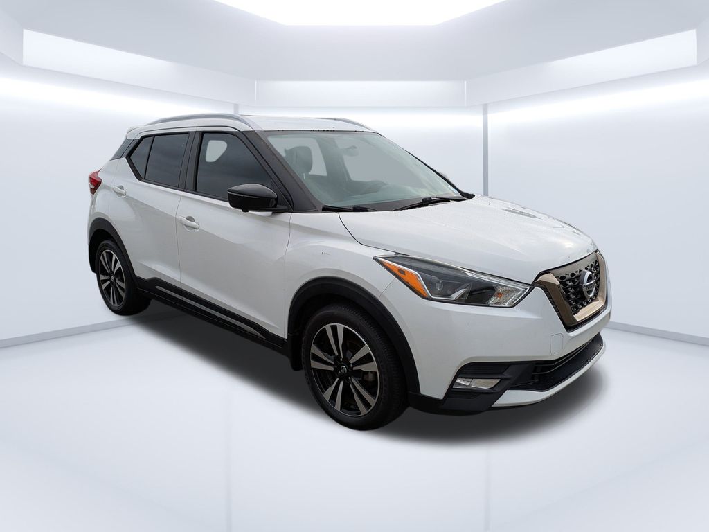 2019 Nissan Kicks SR
