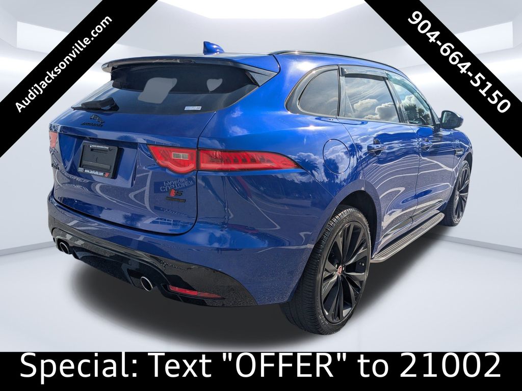2018 Jaguar F-PACE S photo 3