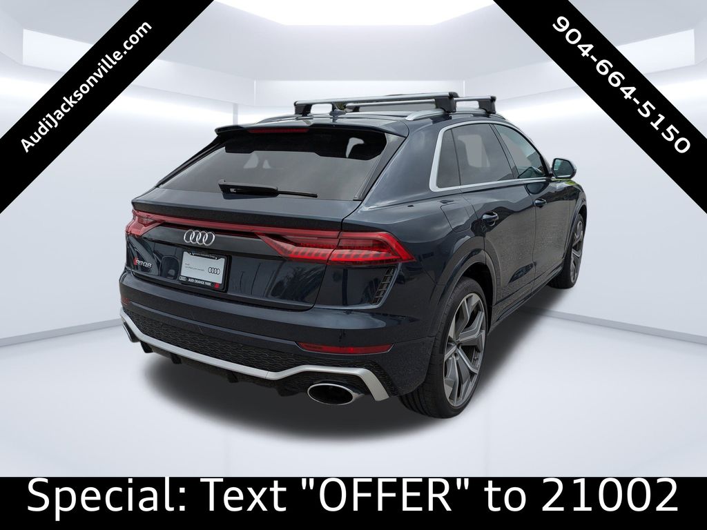 2024 Audi RS Q8 photo 3