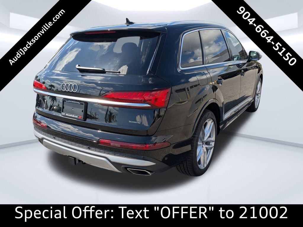 2025 Audi Q7 55 Premium Plus photo 3