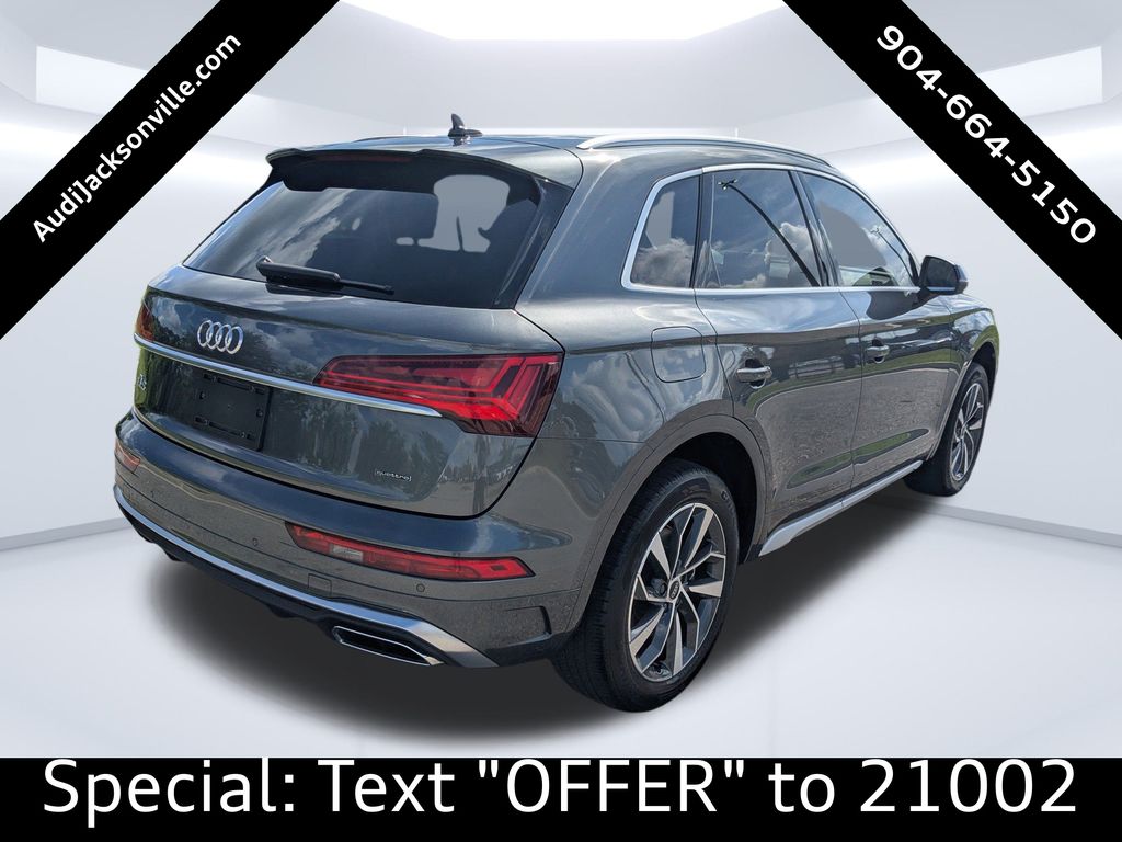 2023 Audi Q5 45 S line Premium Plus photo 3