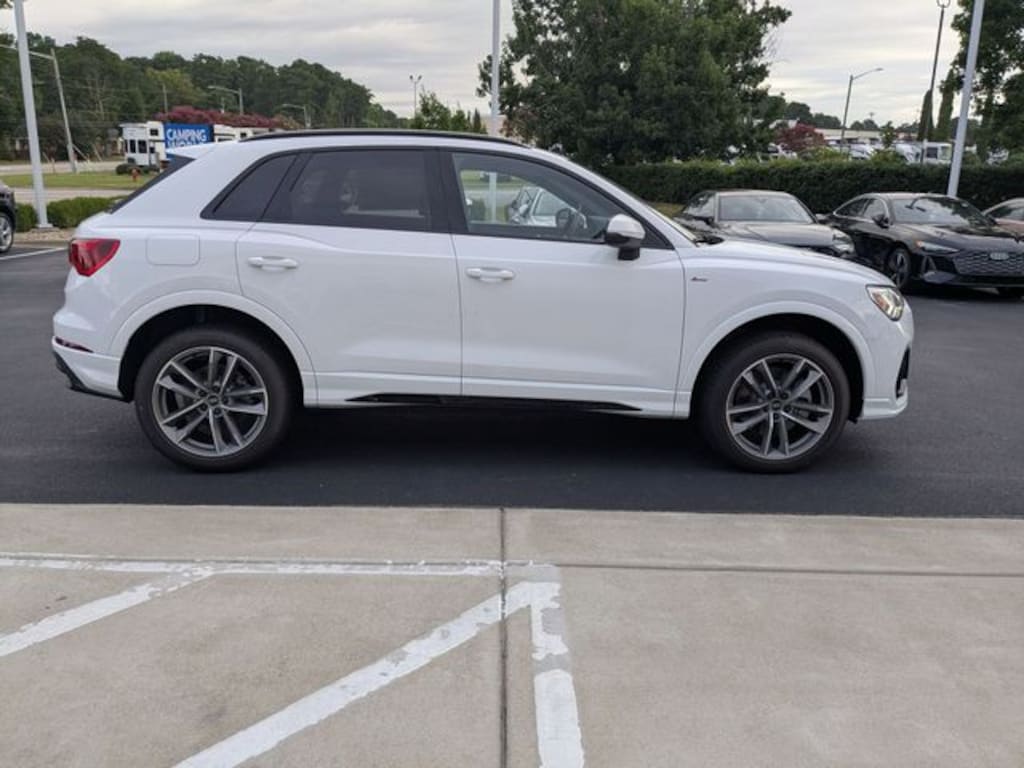 New 2025 Audi Q3 Premium SUV