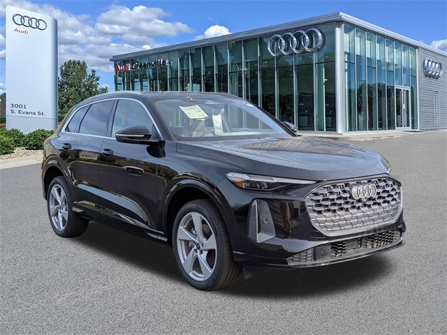 2025 Audi New Q5 Premium Plus's photo