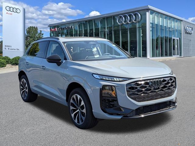 2026 Audi Q3 S line quattro's photo
