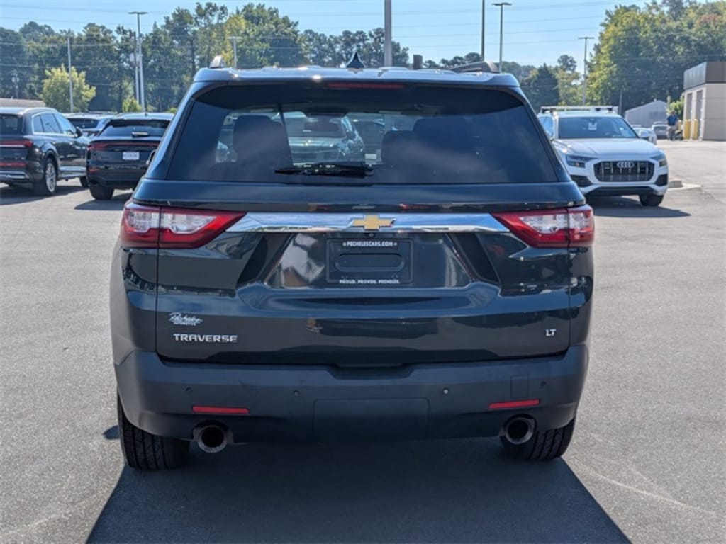 Used 2020 Chevrolet Traverse LT SUV