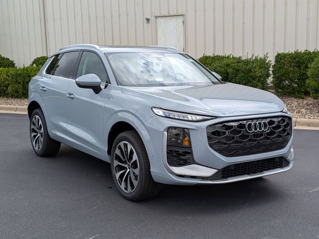 2026 Audi Q3 S line quattro's photo