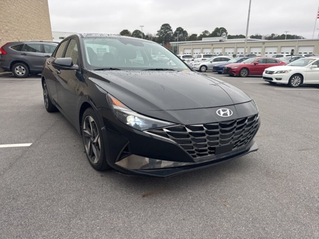 Used 2023 Hyundai Elantra Limited Sedan