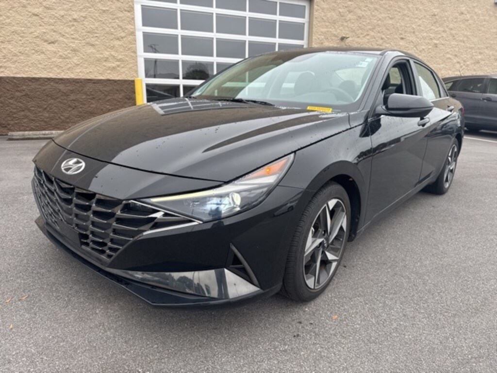 Used 2023 Hyundai Elantra Limited Sedan