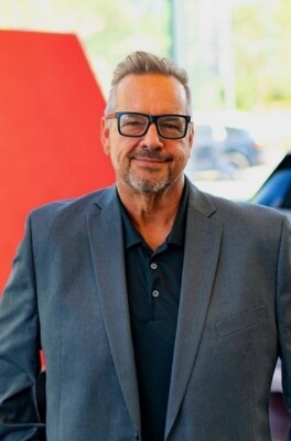 Staff member Ken Pattison from 0f81a6142821