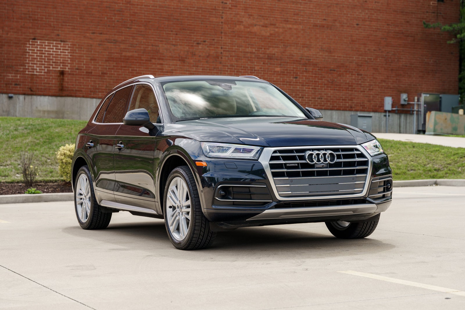 Used 2020 Audi Q5 Prestige with VIN WA1CNAFY5L2023732 for sale in Kirkwood, MO