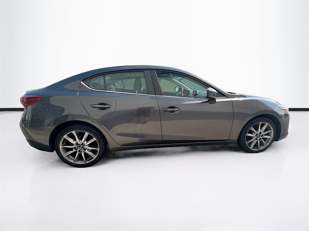 2018 Mazda Mazda3 Grand Touring photo 4