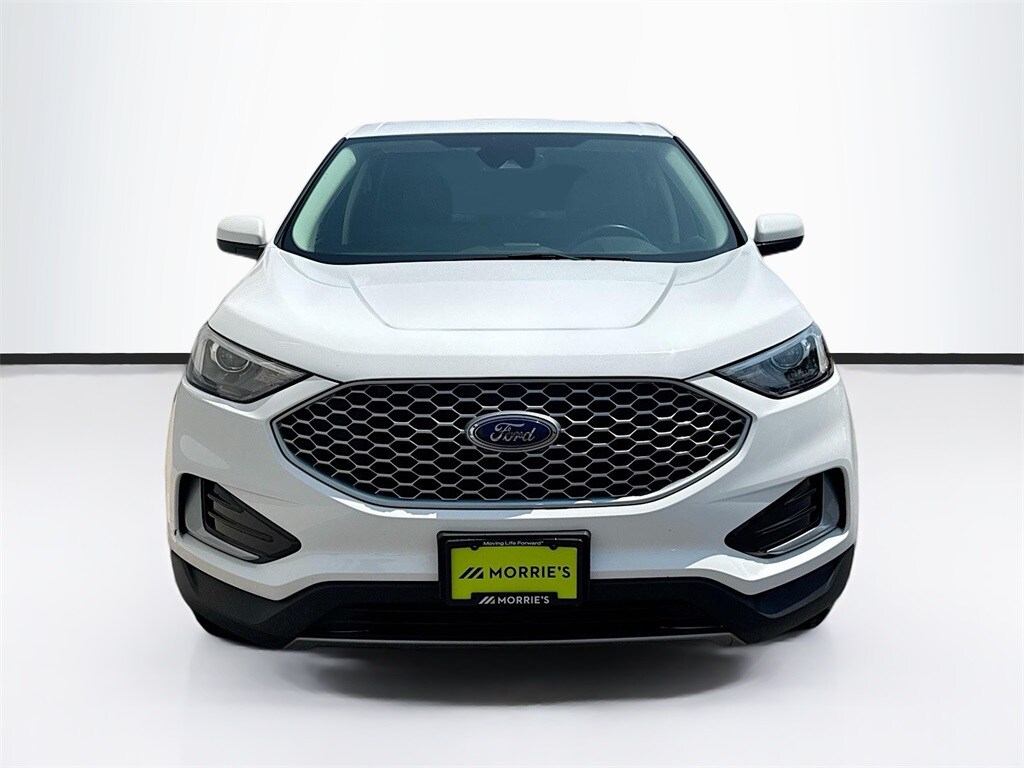 2023 Ford Edge SEL photo 2