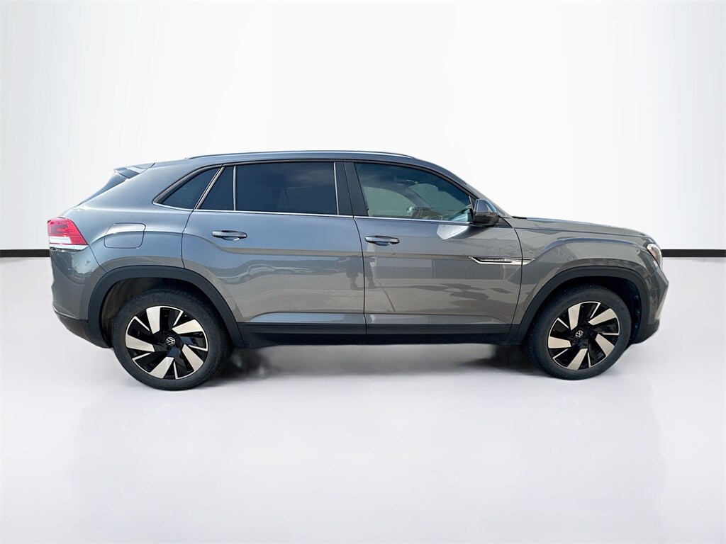 2024 Volkswagen Atlas Cross Sport SE Technology photo 4