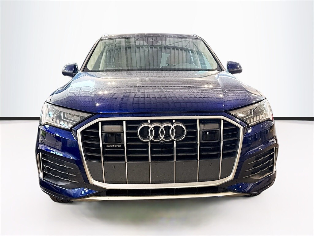 2024 Audi Q7 45 Premium Plus photo 2