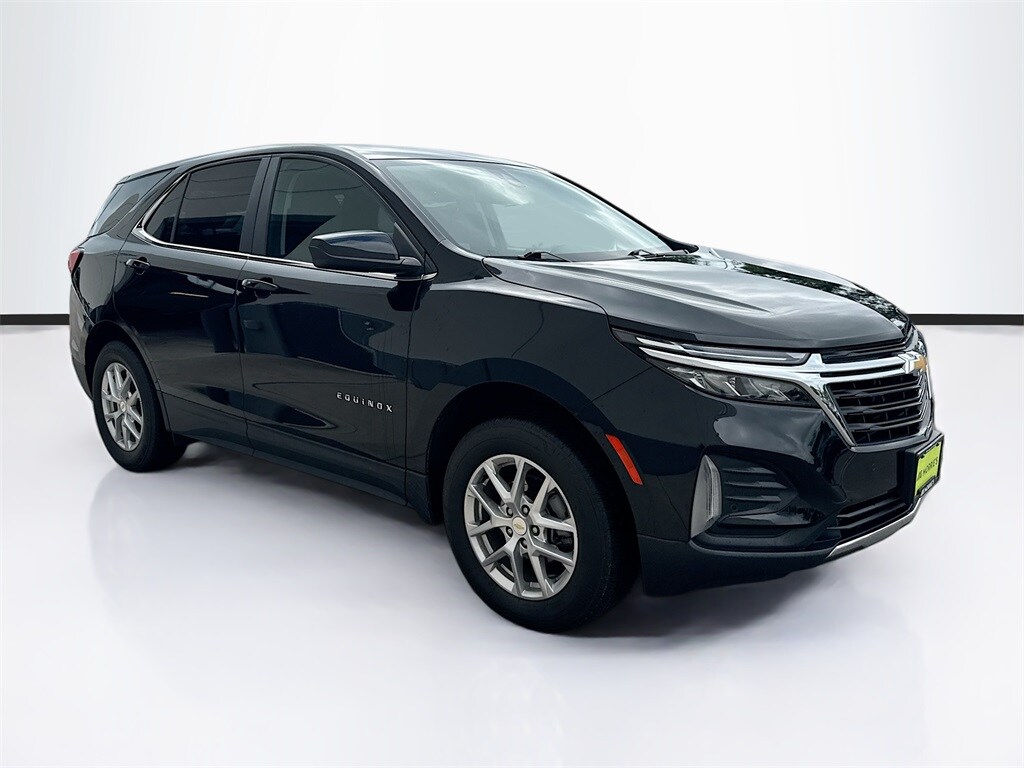 2023 Chevrolet Equinox LT photo 3