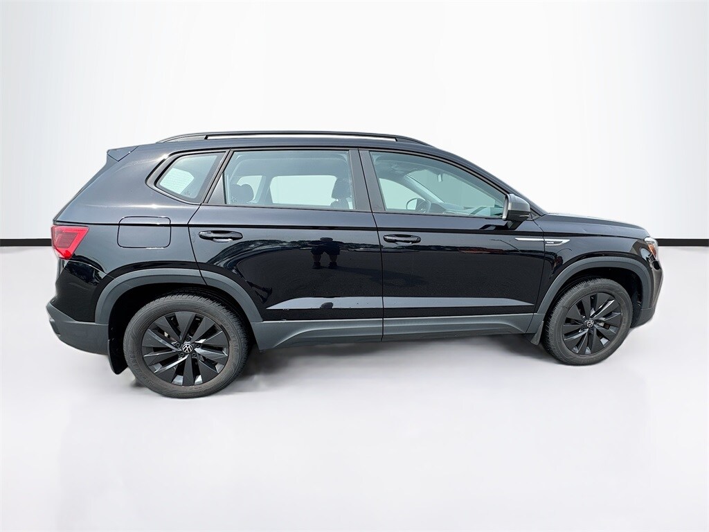 2022 Volkswagen Taos S photo 4