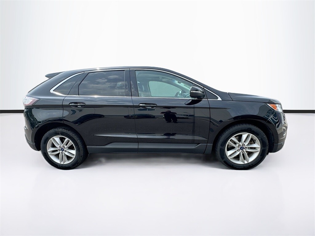 2016 Ford Edge SEL photo 2