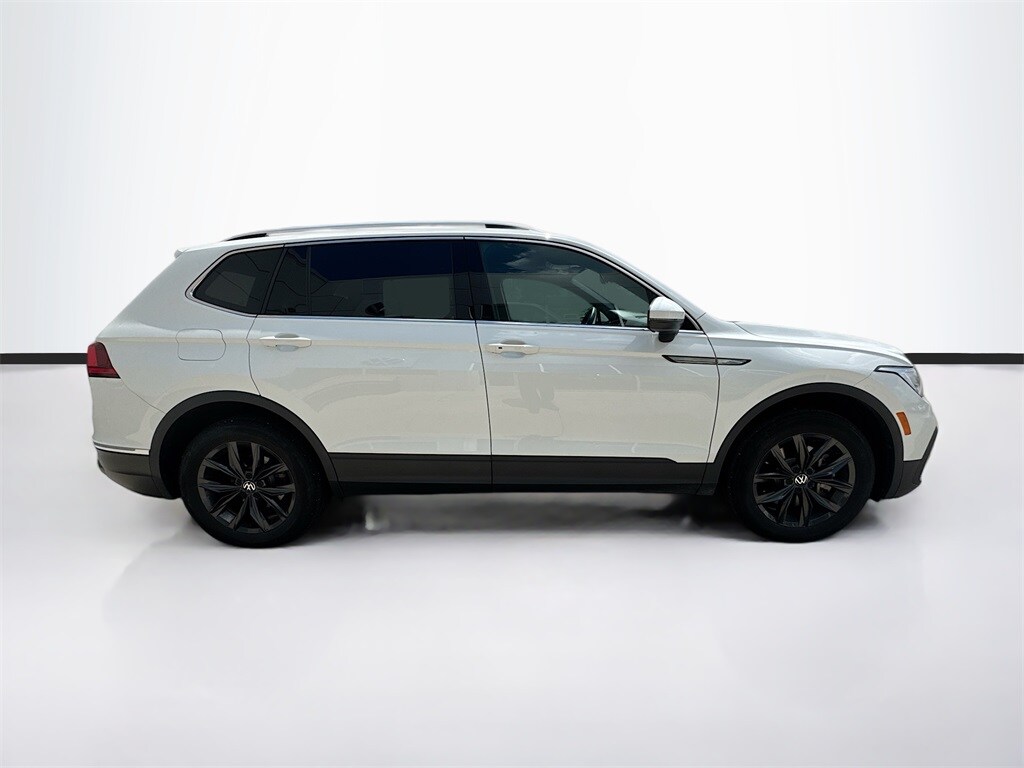 2024 Volkswagen Tiguan SE Wolfsburg Edition photo 3