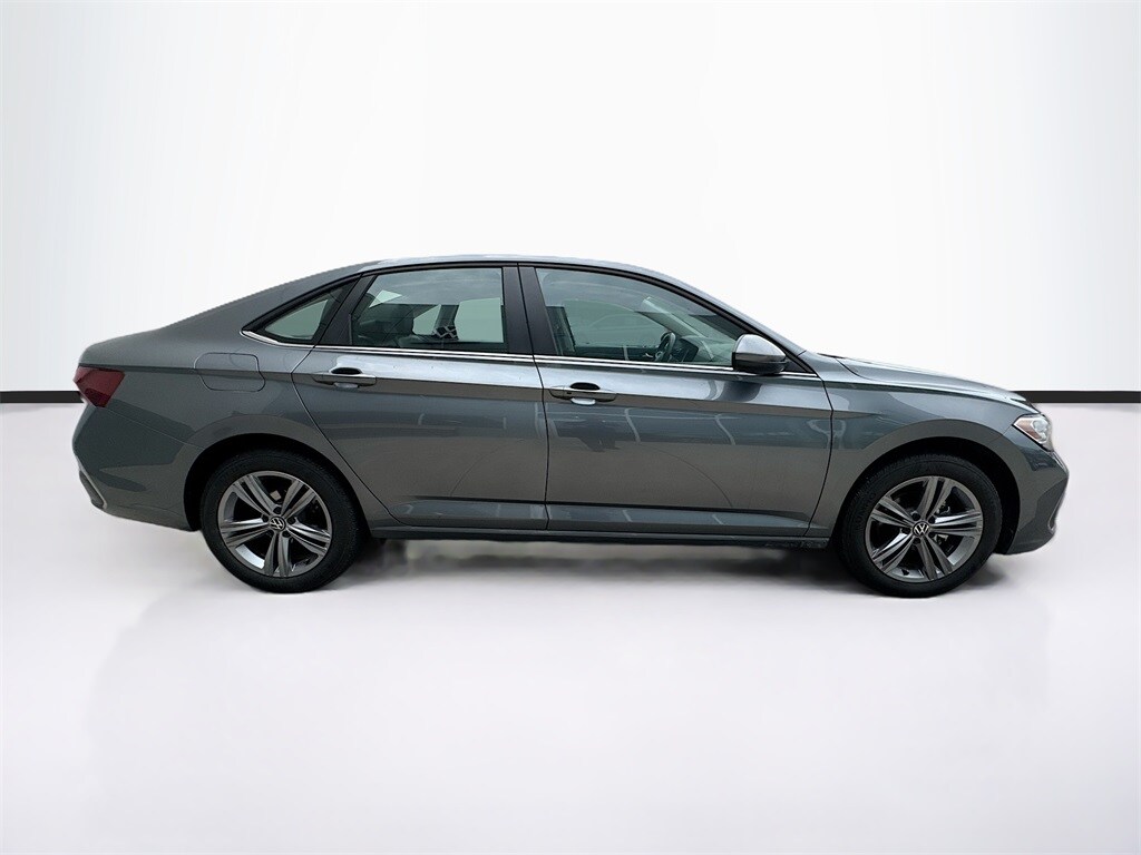 2024 Volkswagen Jetta 1.5T SE photo 4