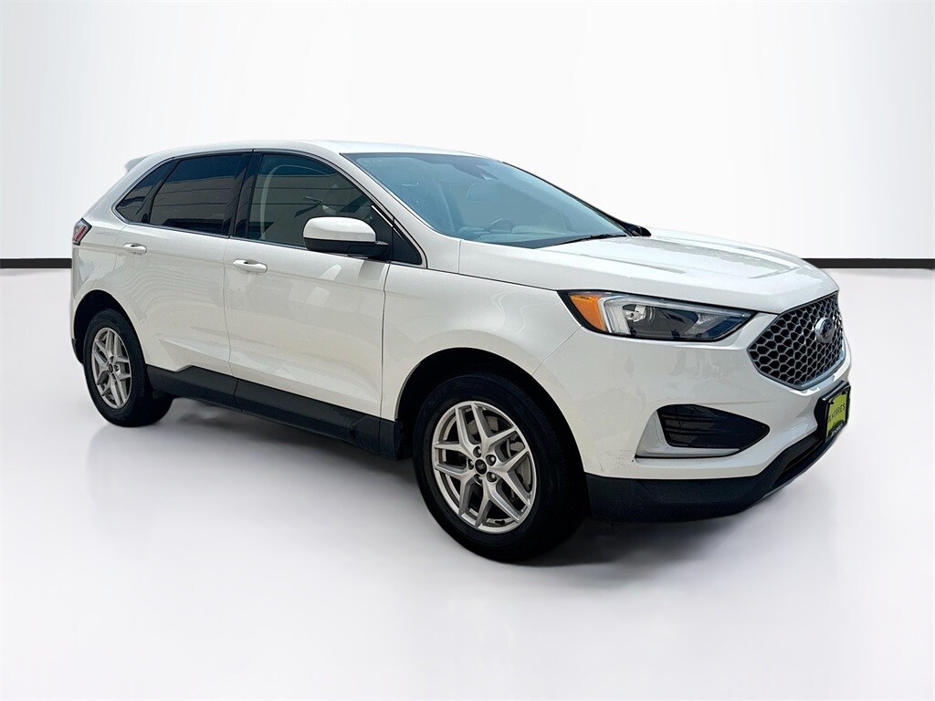 2023 Ford Edge SEL photo 3