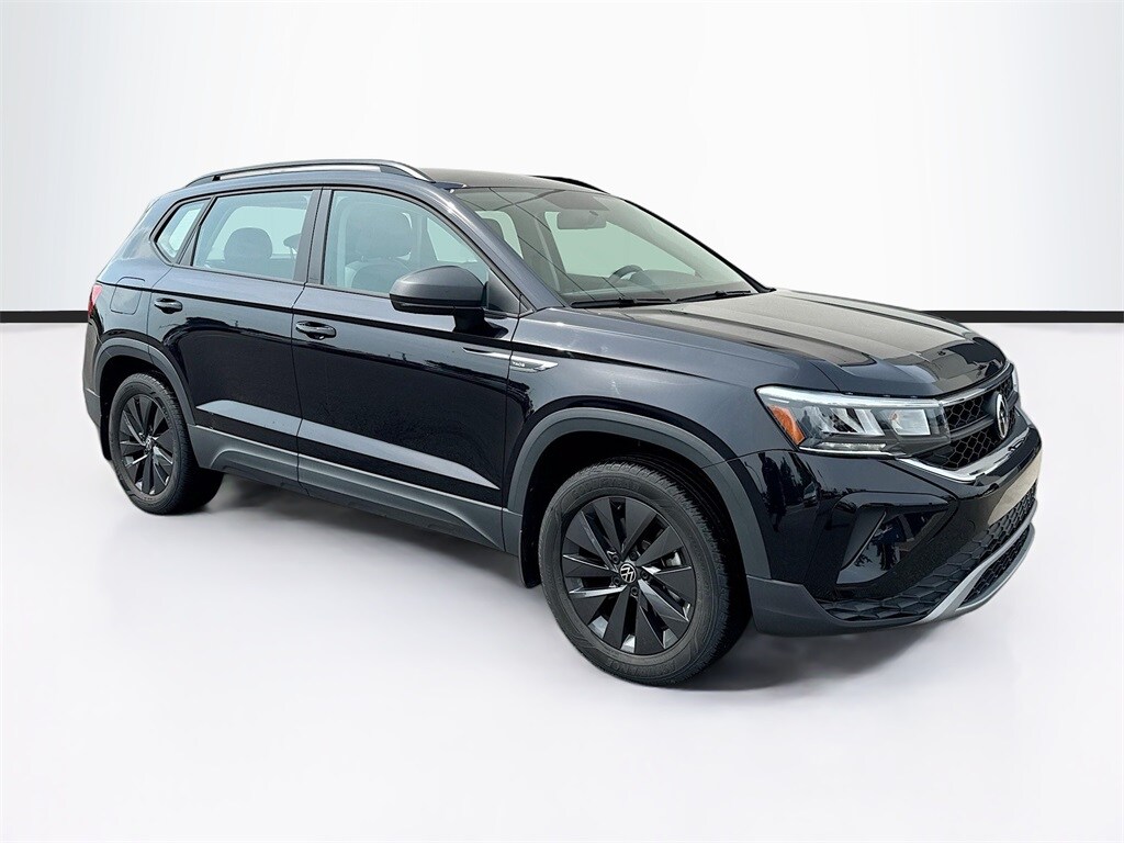 2022 Volkswagen Taos S photo 3