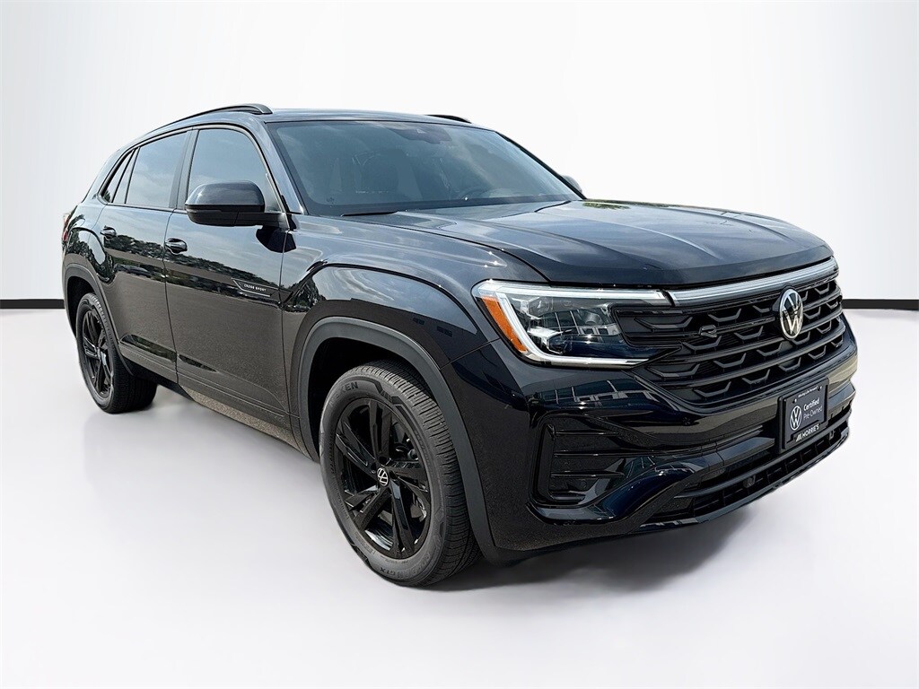 2025 Volkswagen Atlas Cross Sport SEL R-Line photo 3