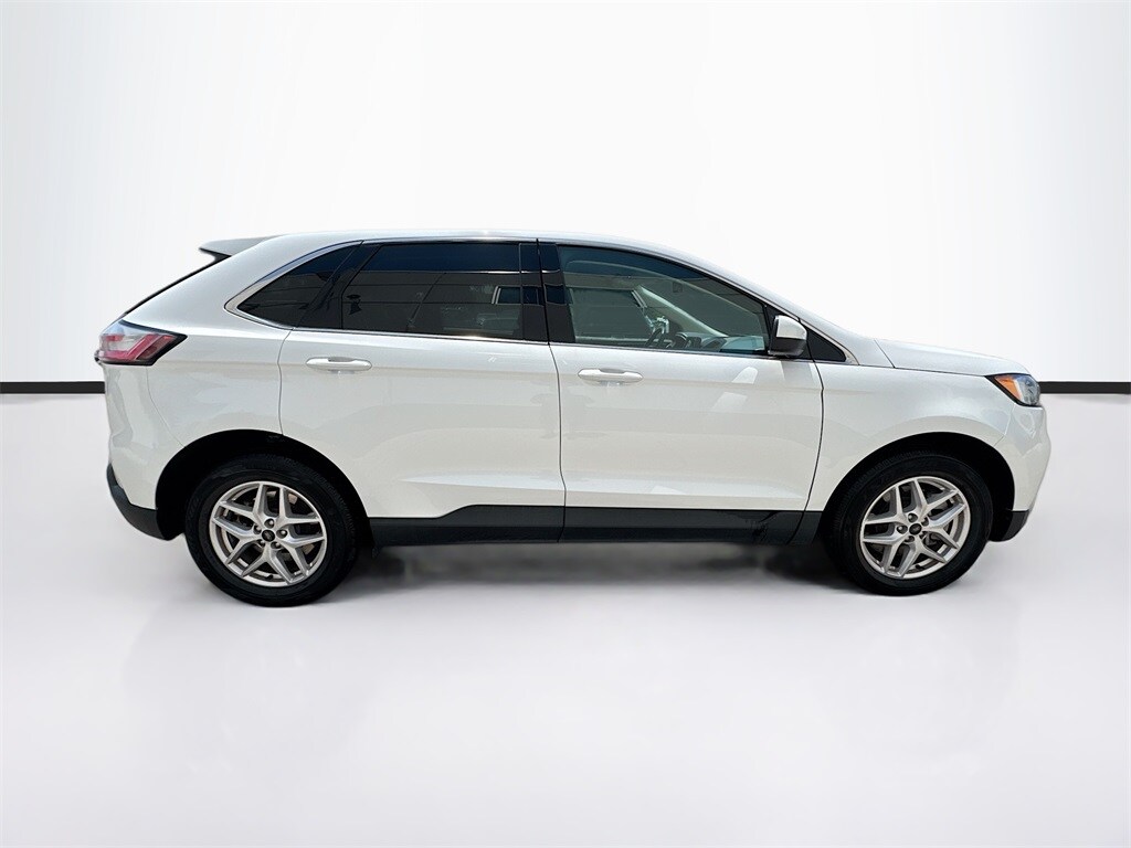 2023 Ford Edge SEL photo 4