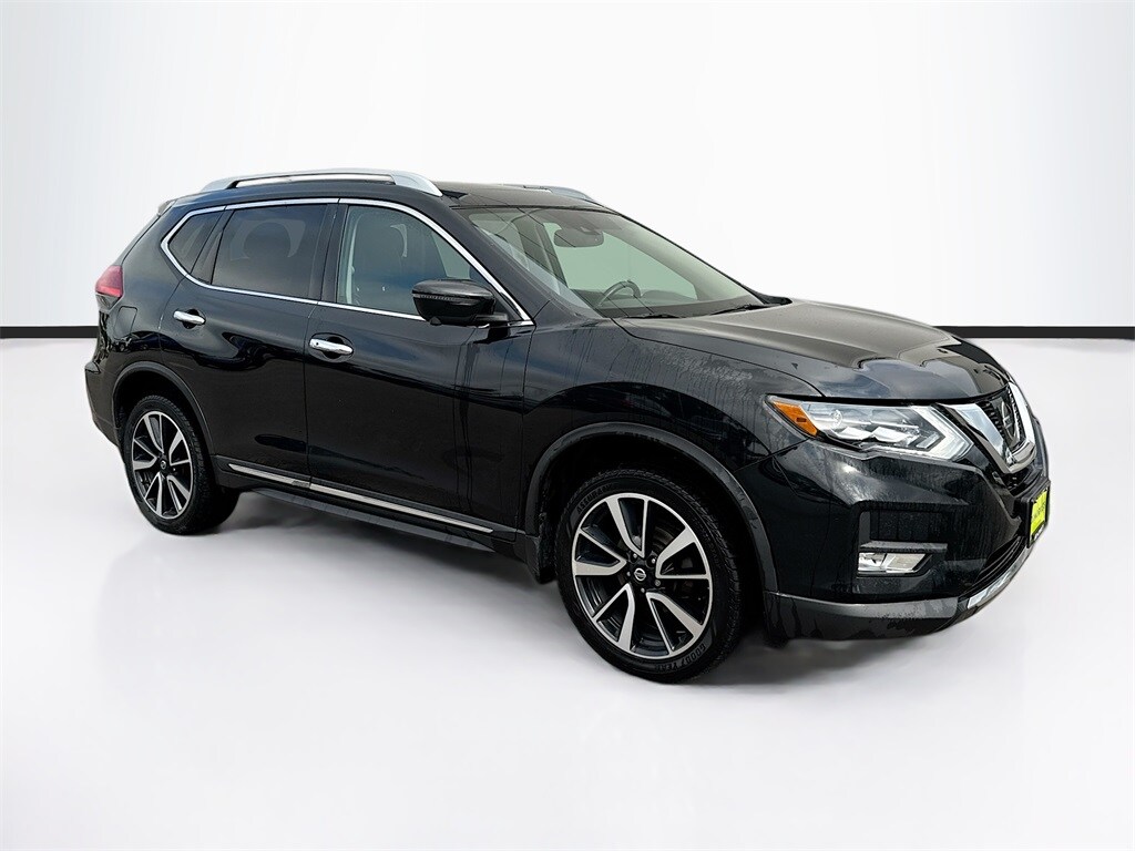 2017 Nissan Rogue SL photo 3