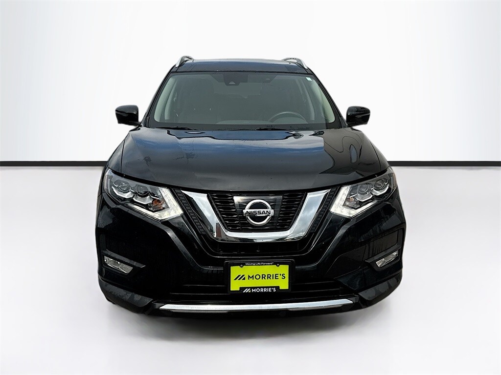 2017 Nissan Rogue SL photo 2