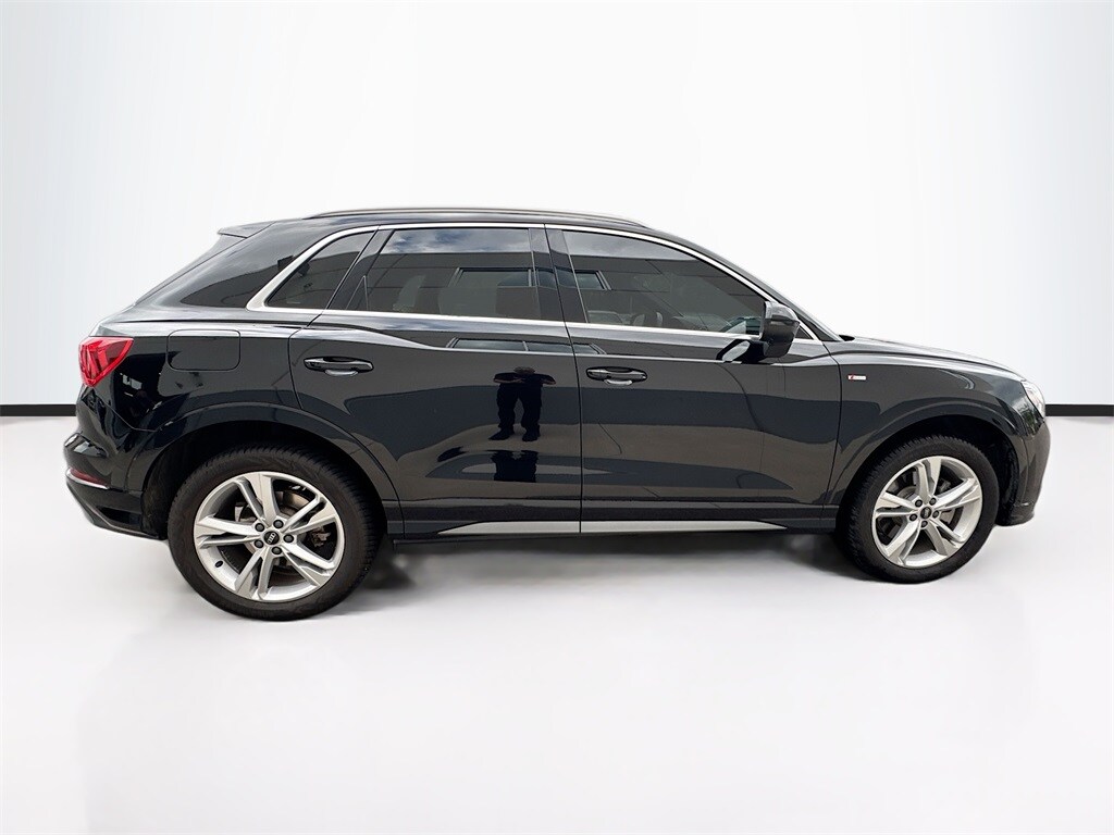 2023 Audi Q3 Premium Plus S line photo 2