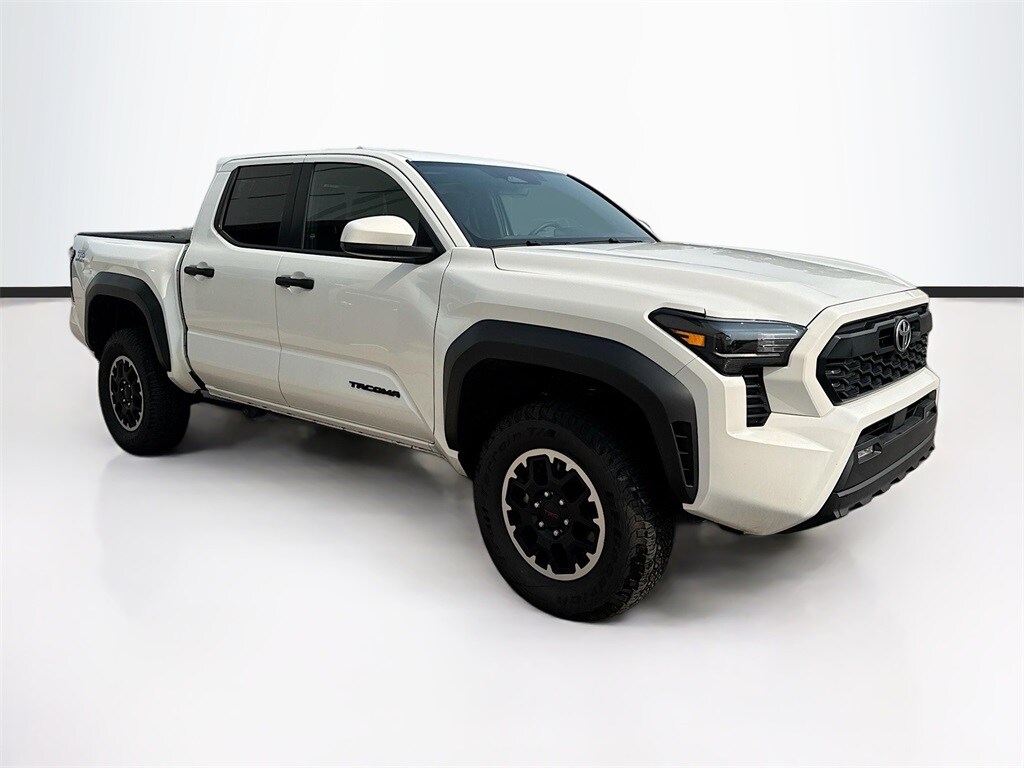 2024 Toyota Tacoma TRD Off-Road photo 3