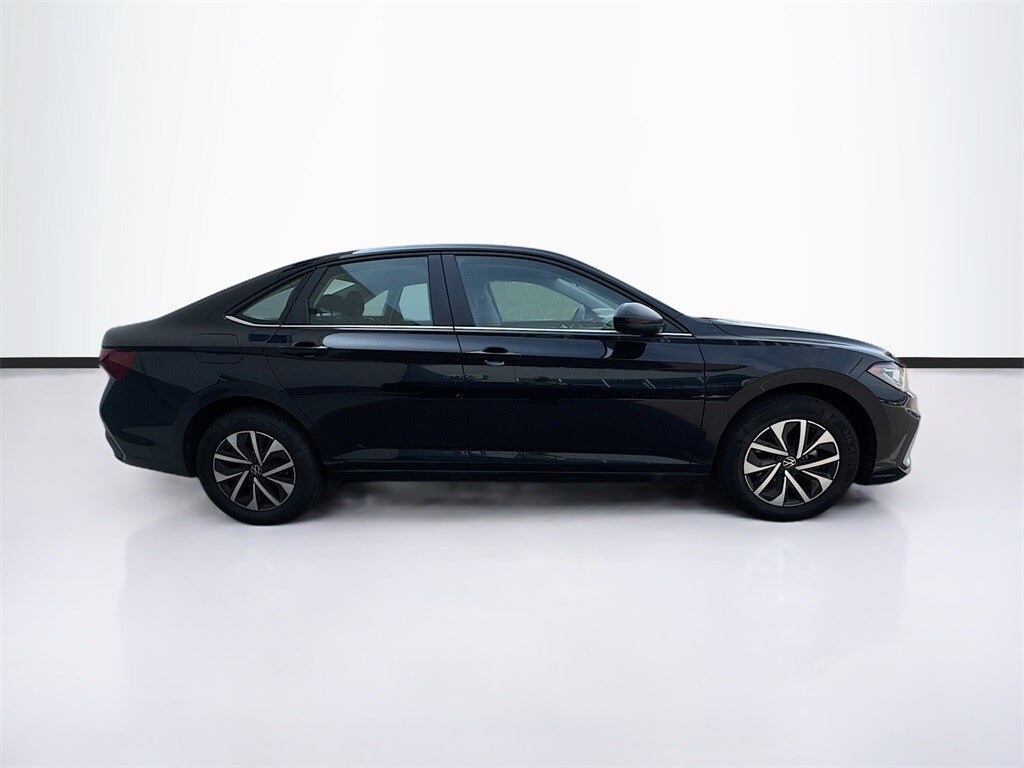 2025 Volkswagen Jetta 1.5T S photo 4