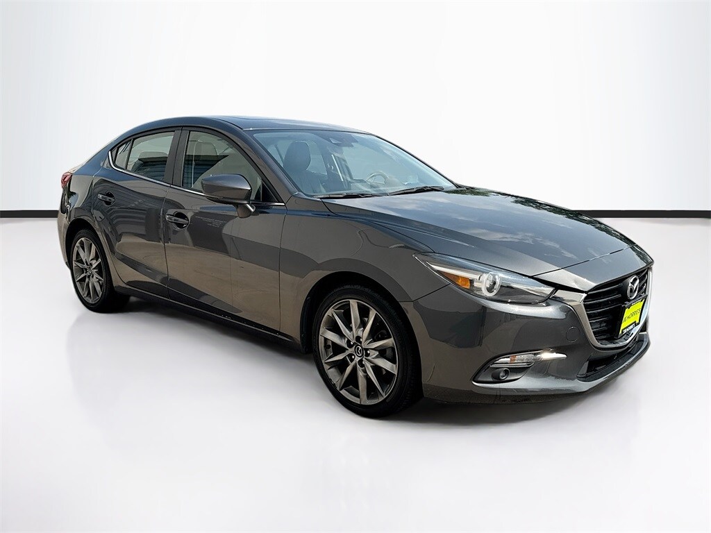 2018 Mazda Mazda3 Grand Touring photo 3