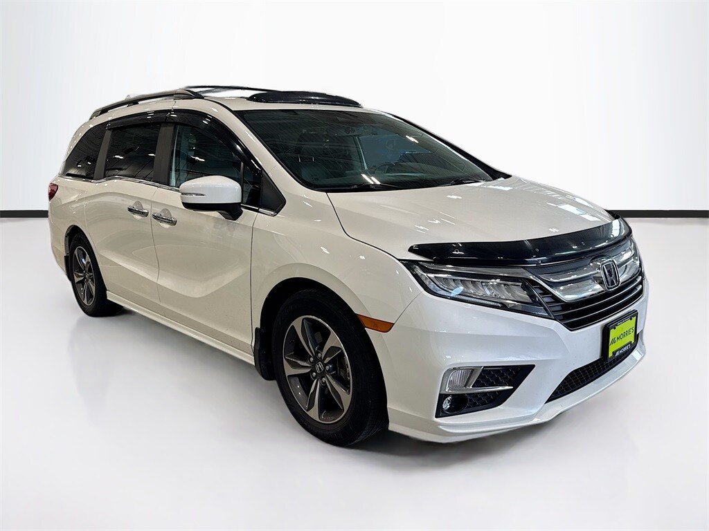 2019 Honda Odyssey Touring photo 3