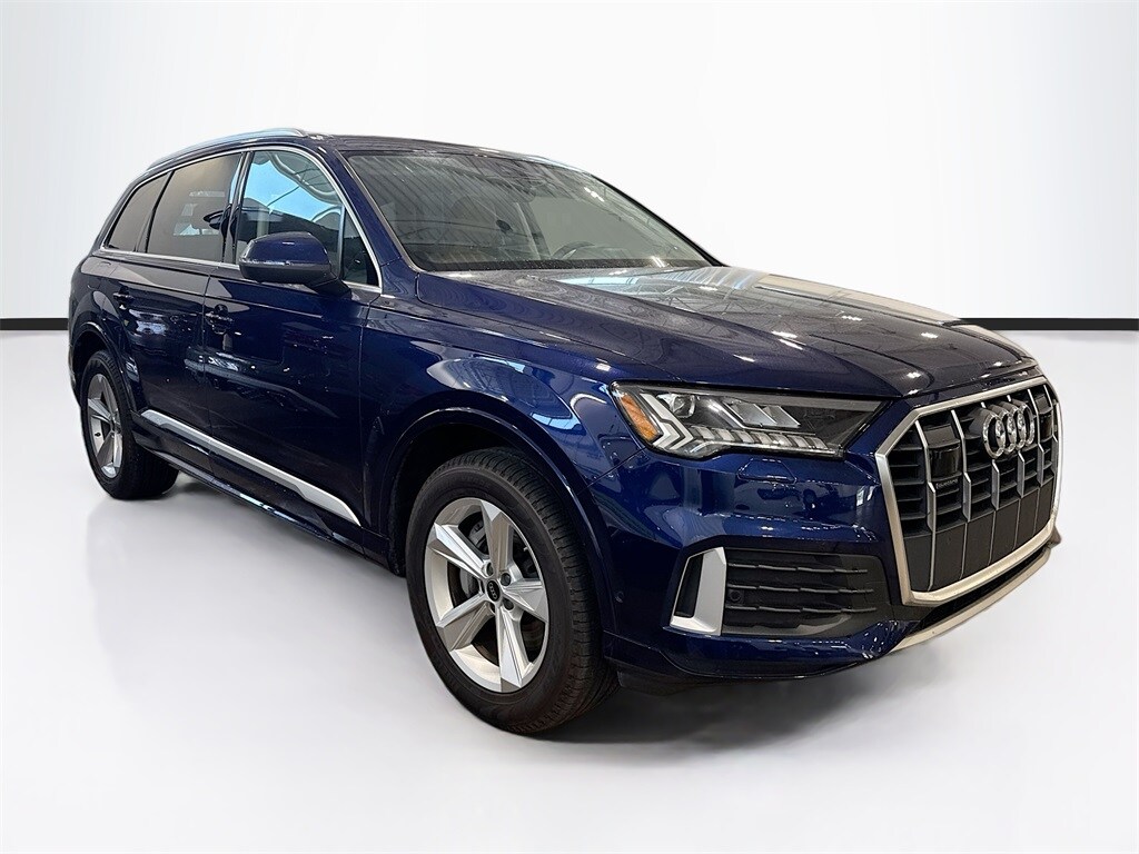 2024 Audi Q7 45 Premium Plus photo 3
