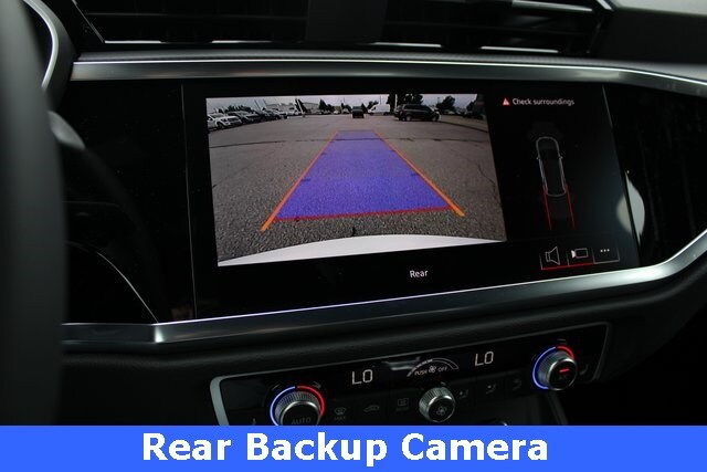 2025 Audi Q3 45 TFSI S line Premium photo 3