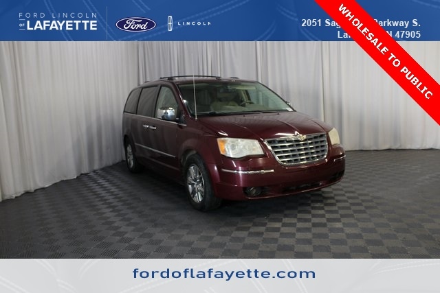 2009 Chrysler Town & Country Limited's photo