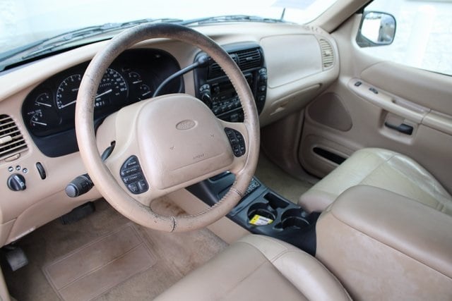 Used 2000 Ford Explorer EDDIE BAUER with VIN 1FMDU74E6YUB50750 for sale in Lafayette, IN