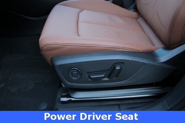 2025 Audi Q3 45 TFSI S line Premium photo 4